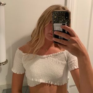 seek the label crop top